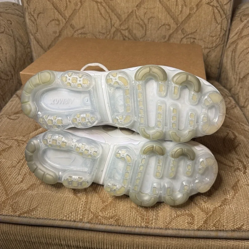 Nike Air VaporMax‎ Plus Size 9.5 Triple White Pure Platinum 924453-100 Nice!